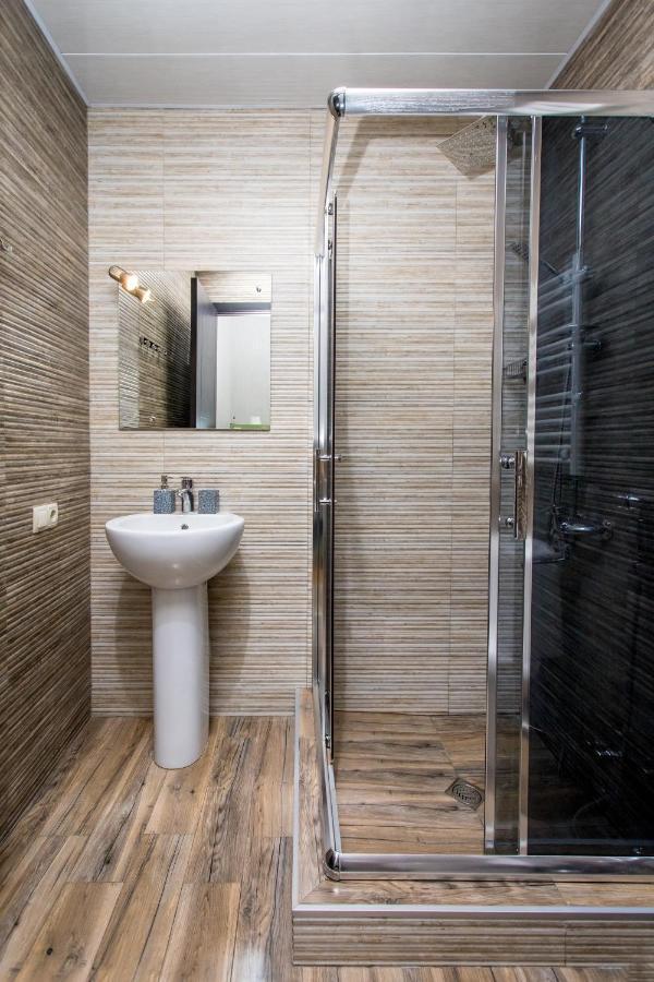 Hb Apartments Mari Brose ティビリシ エクステリア 写真
