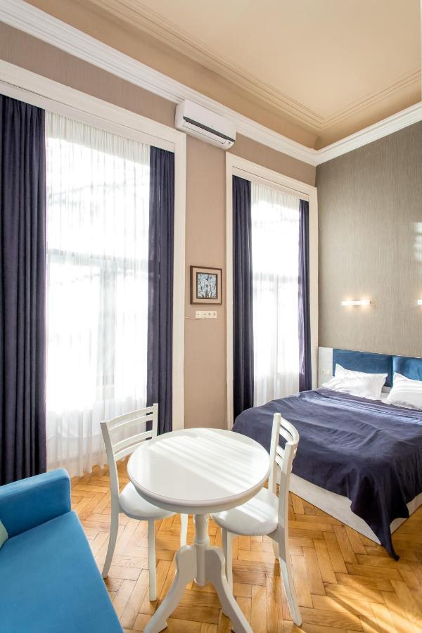 Hb Apartments Mari Brose ティビリシ エクステリア 写真