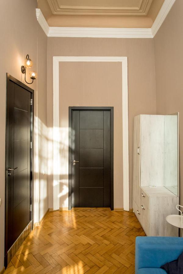 Hb Apartments Mari Brose ティビリシ エクステリア 写真