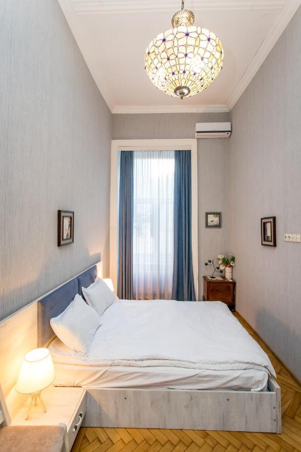 Hb Apartments Mari Brose ティビリシ エクステリア 写真