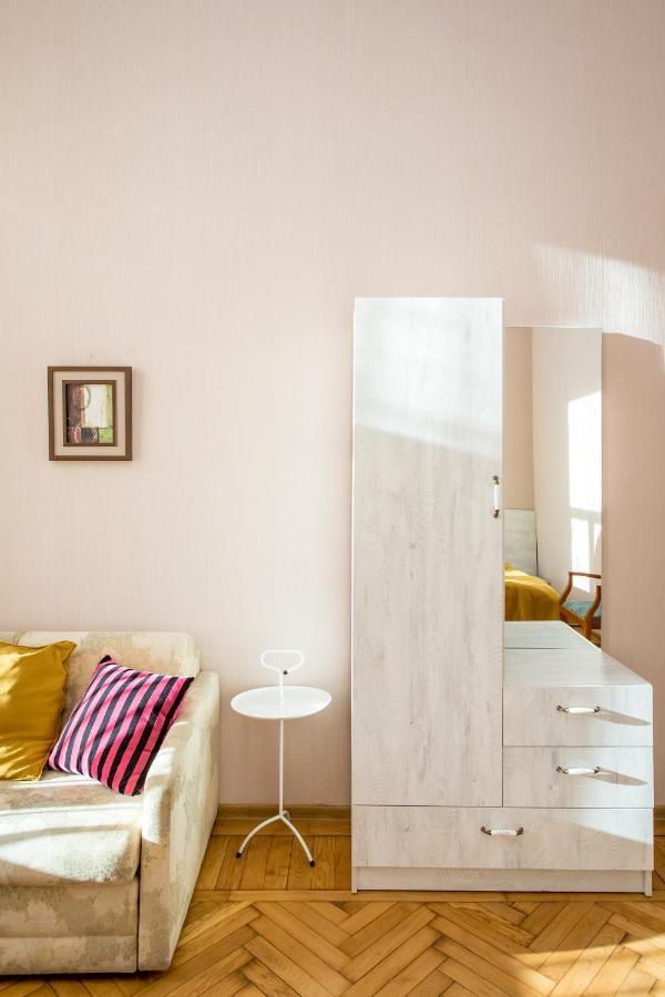 Hb Apartments Mari Brose ティビリシ エクステリア 写真