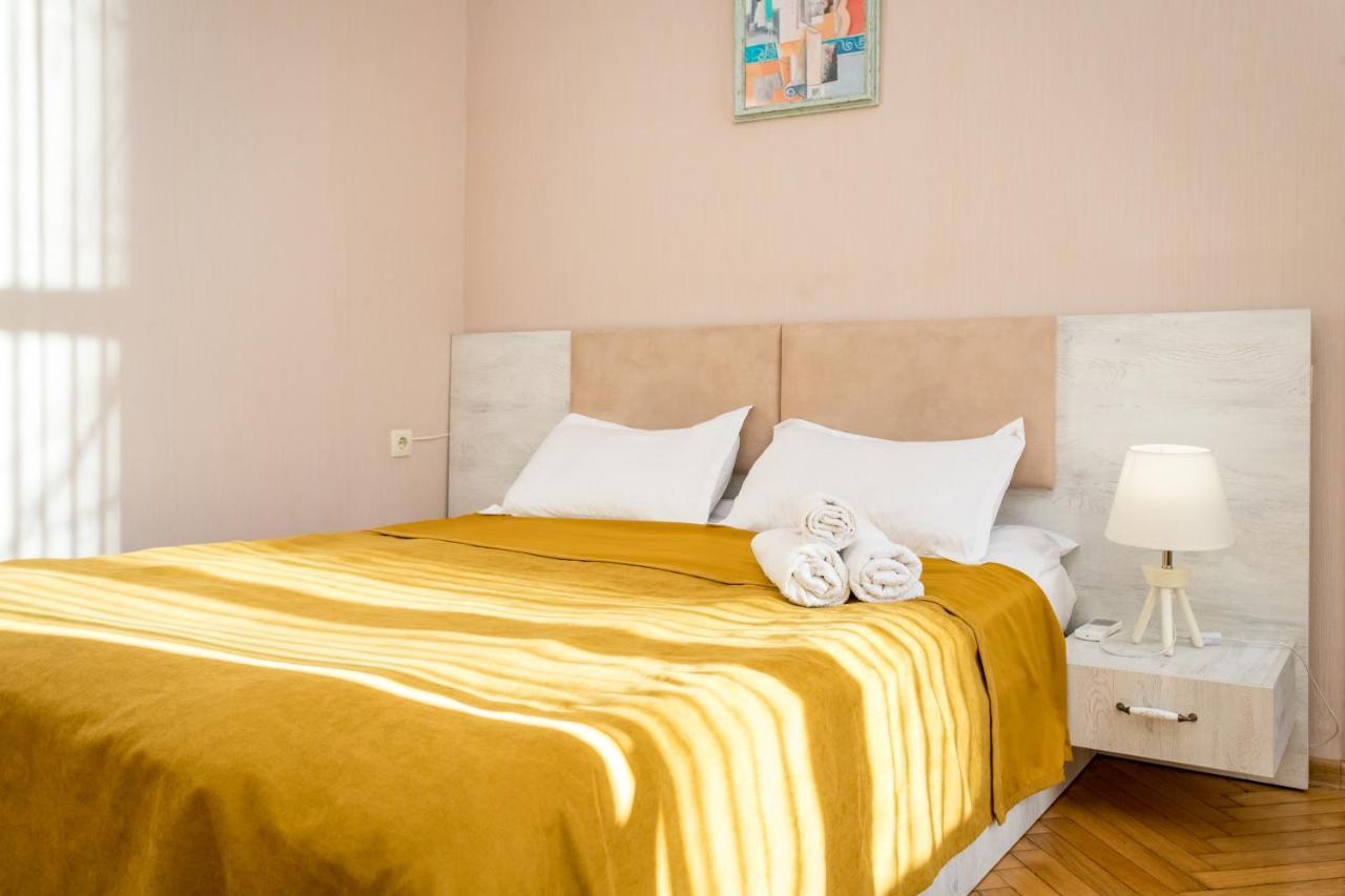 Hb Apartments Mari Brose ティビリシ エクステリア 写真