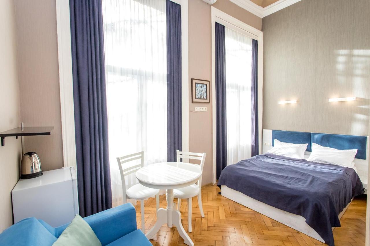 Hb Apartments Mari Brose ティビリシ エクステリア 写真