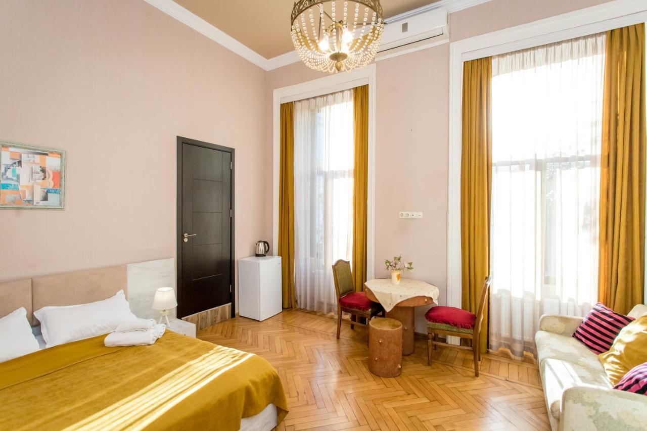Hb Apartments Mari Brose ティビリシ エクステリア 写真
