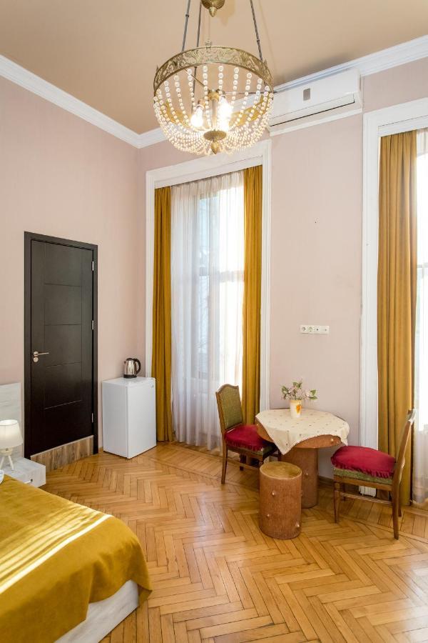Hb Apartments Mari Brose ティビリシ エクステリア 写真