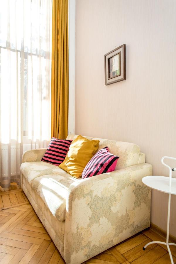 Hb Apartments Mari Brose ティビリシ エクステリア 写真