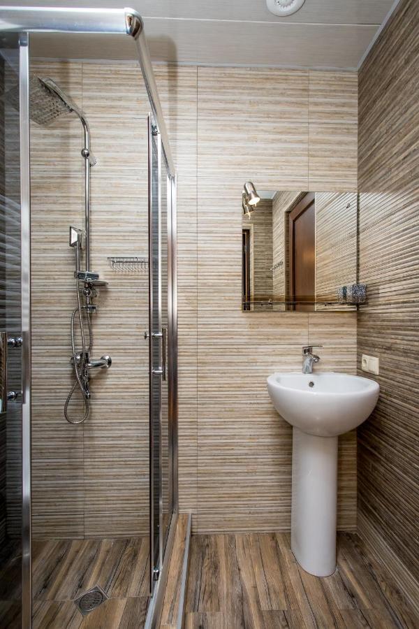 Hb Apartments Mari Brose ティビリシ エクステリア 写真
