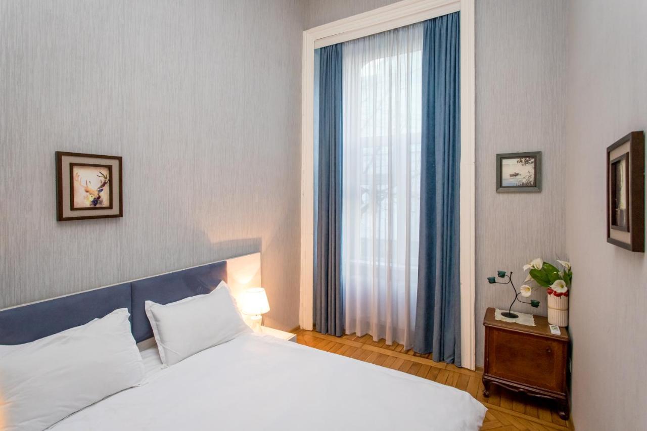 Hb Apartments Mari Brose ティビリシ エクステリア 写真